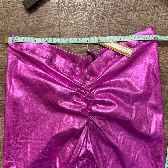 SKIMS NWT Metallic Swim V Waist Cropped Pants in Dragonfruit - Picture 13 of 13